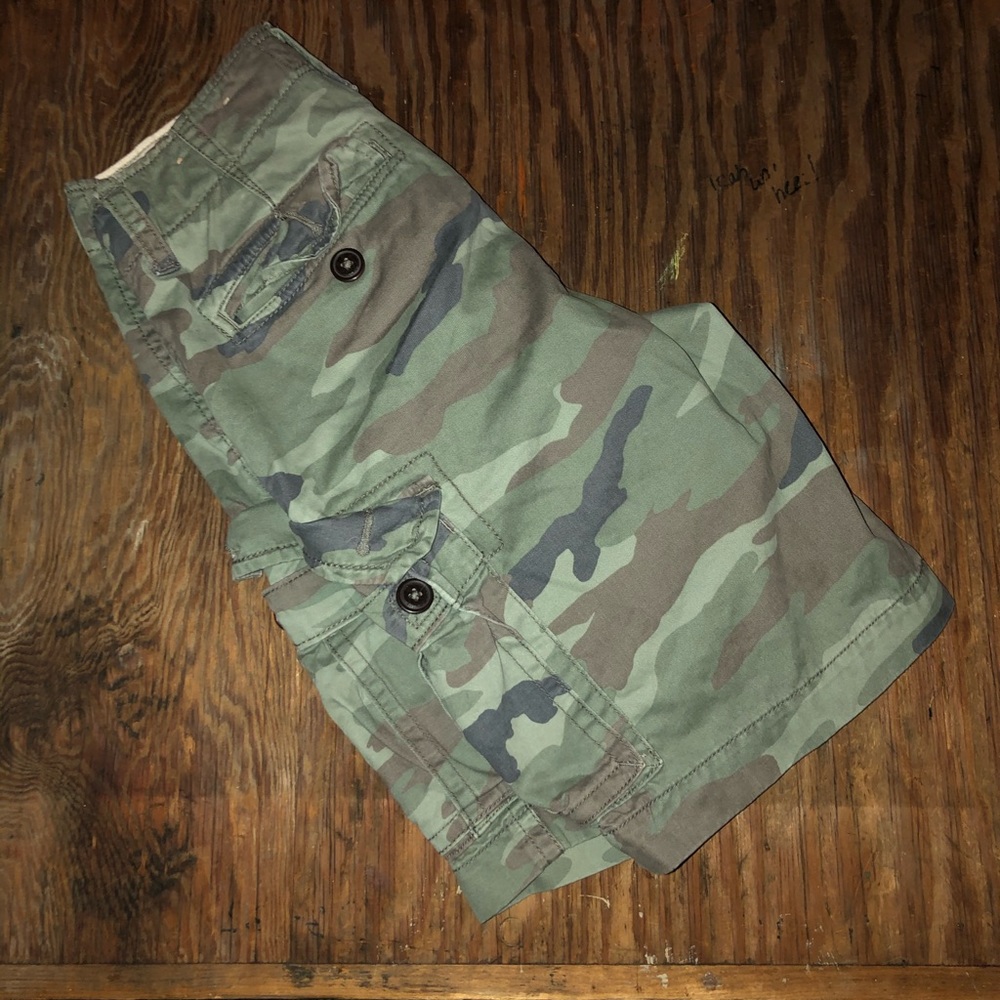 Men’s American eagle cargo shorts